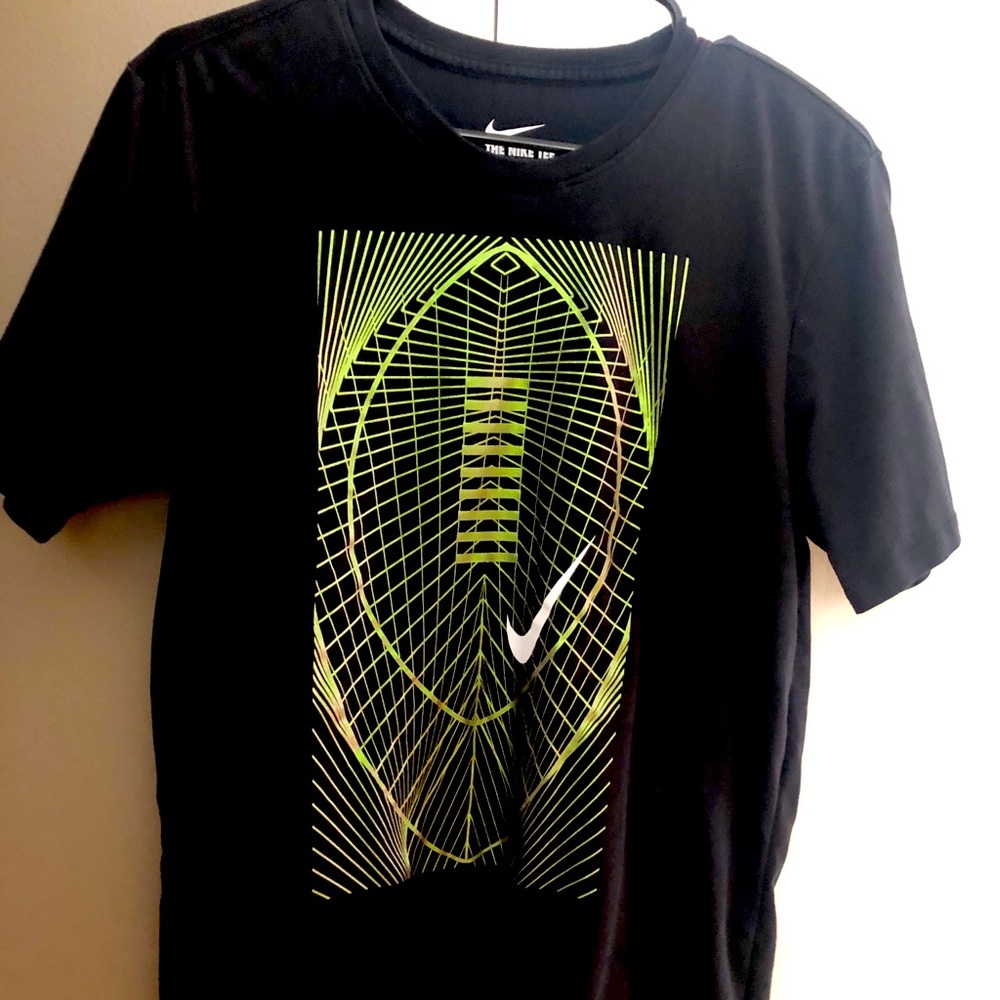 🎉Host pick🎉Nike Dri fit Footbal Tee